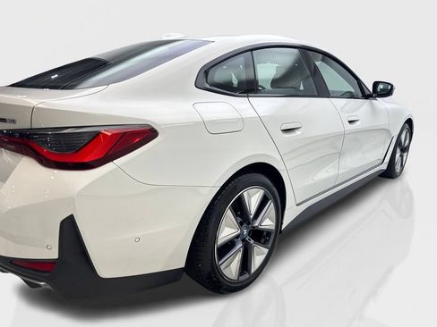 Used 2023 BMW i4 eDrive35 RWD image 13