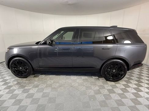 New 2025 Land Rover Range Rover Long Wheelbase Autobiography image 3