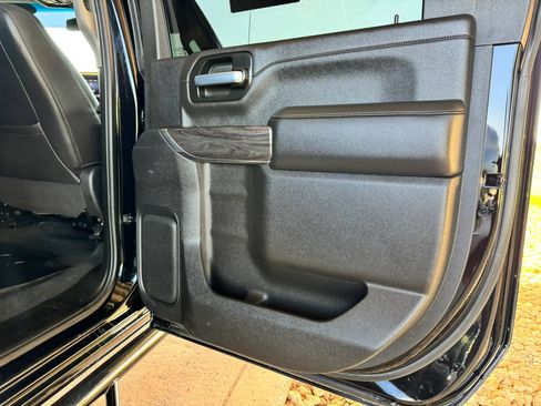 Used 2020 Chevrolet Silverado 2500 LTZ w/ LTZ Convenience Package AWD/4WD image 28