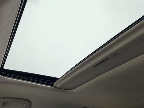 Used 2019 Nissan Armada Platinum w/ Interior Lighting Package image 26