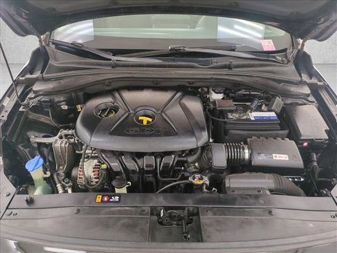 Used 2020 Hyundai Elantra GT w/ Style Package 02 FWD image 26