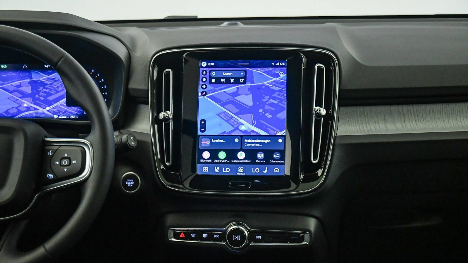 Certified 2026 Volvo XC40 B5 Plus AWD/4WD image 15