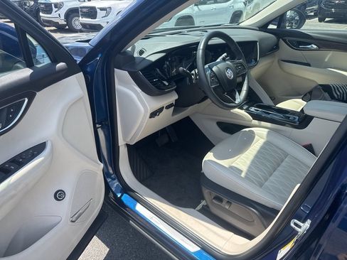 Used 2023 Buick Envision Avenir FWD image 9