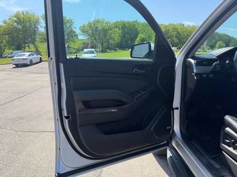 Used 2017 Chevrolet Tahoe LT AWD/4WD image 17