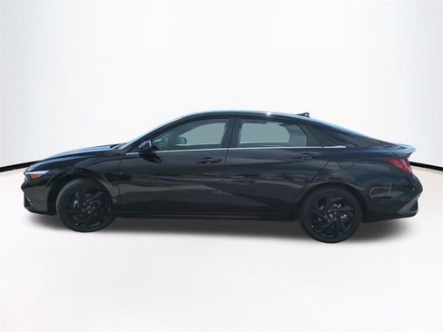 New 2026 Hyundai Elantra SEL Sport image 8
