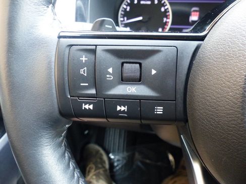Used 2022 Nissan Pathfinder SL w/ SL Black Package AWD/4WD image 49