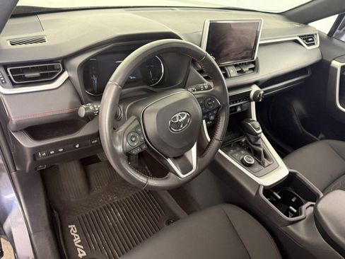 Used 2024 Toyota RAV4 SE w/ Weather & Moonroof Package AWD/4WD image 17
