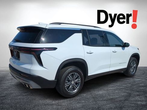 New 2026 Chevrolet Traverse LT w/ Driver Confidence Package FWD image 3