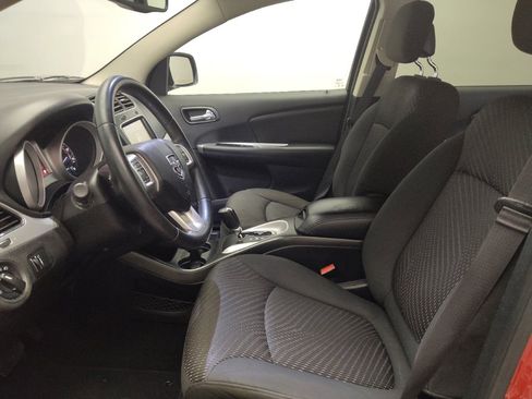 Used 2016 Dodge Journey SE w/ Flexible Seating Group image 17