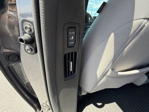 Used 2022 Honda Odyssey EX image 15