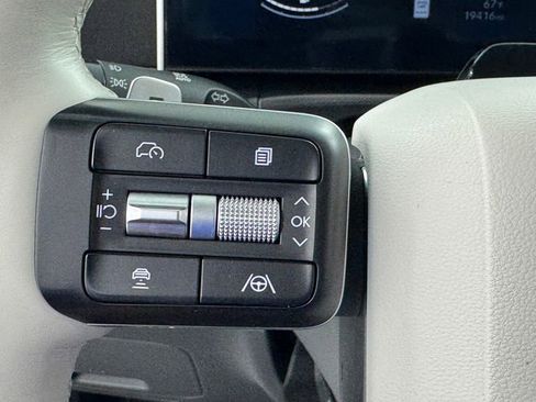Used 2025 Hyundai Santa Fe SEL AWD/4WD image 23