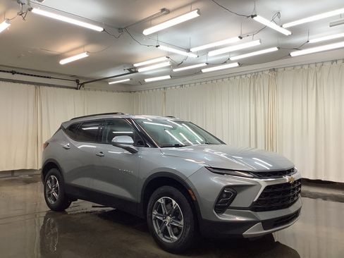 Used 2024 Chevrolet Blazer LT w/ Convenience Package image 4