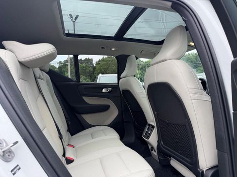 Certified 2026 Volvo XC40 B5 Plus AWD/4WD image 11