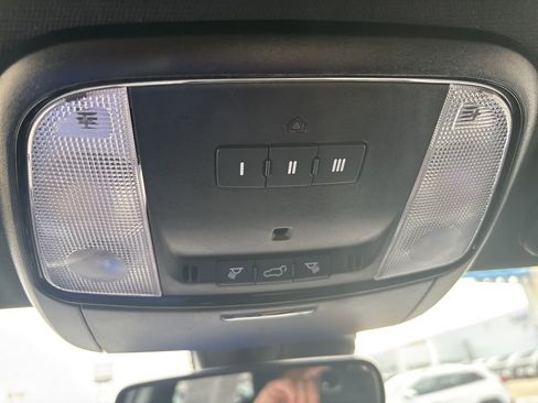 Used 2022 Dodge Durango GT image 40