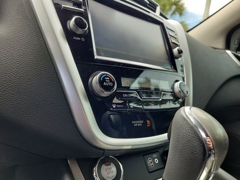 Used 2018 Nissan Murano SV FWD image 31