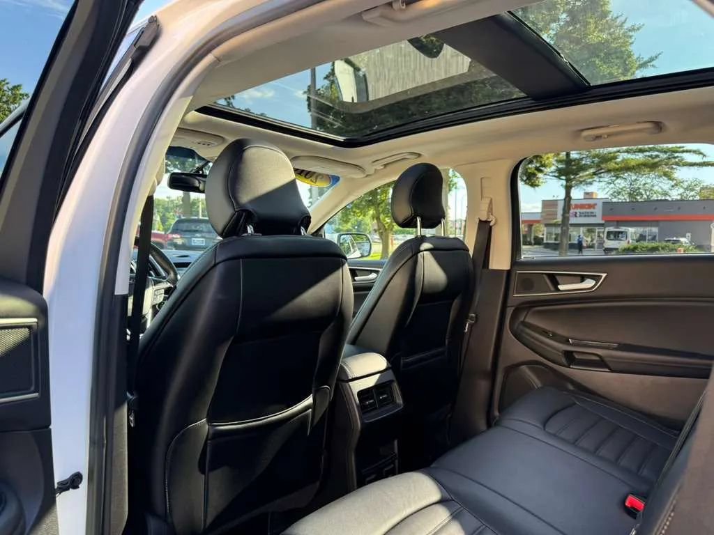 Used 2016 Ford Edge SEL w/ Equipment Group 201A AWD/4WD image 14