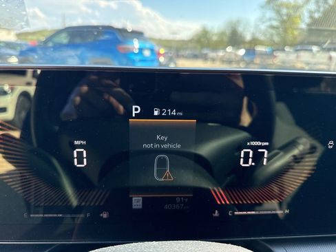 Used 2025 Kia K4 LXS image 12