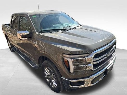 Used 2025 Ford F150 Lariat w/ Equipment Group 502A High image 8