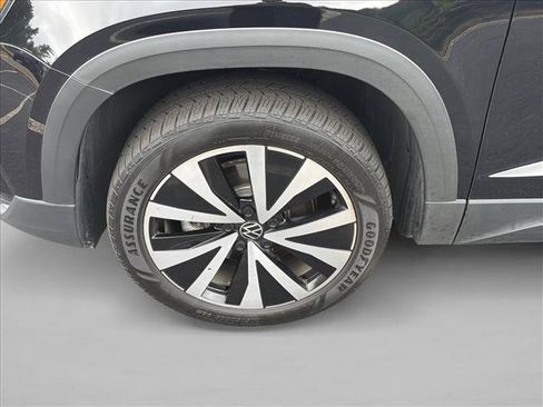Used 2023 Volkswagen Taos SE FWD image 9