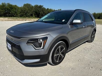 Used 2025 Kia Niro LX