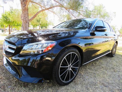 Used 2021 Mercedes-Benz C 300 Sedan image 2