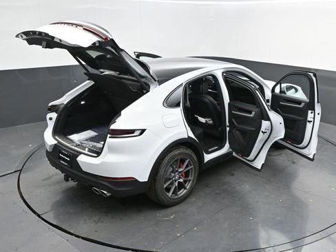 New 2025 Porsche Cayenne S image 51