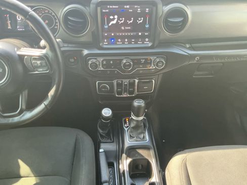 Used 2021 Jeep Wrangler Unlimited Sport AWD/4WD image 11