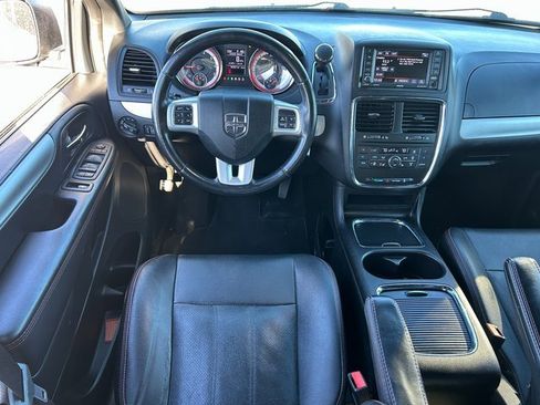 Used 2019 Dodge Grand Caravan GT image 26