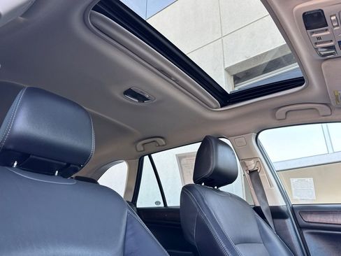 Used 2017 Subaru Outback 3.6R Limited AWD/4WD image 17