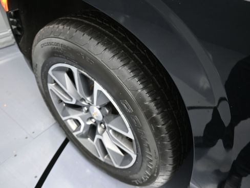 Used 2021 Chevrolet Suburban LT w/ LT Signature Package image 18