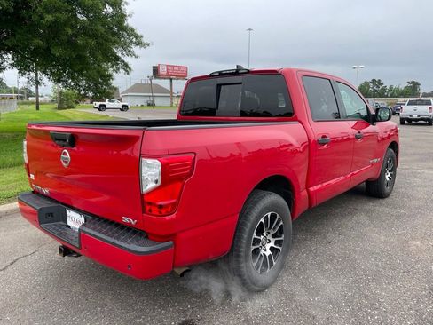 Used 2022 Nissan Titan SV RWD image 6