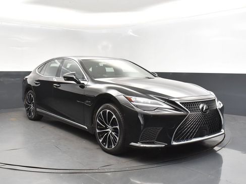 Used 2023 Lexus LS 500h AWD w/ Luxury Package image 9