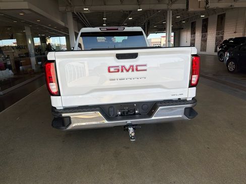 Used 2025 GMC Sierra 1500 SLE AWD/4WD image 5