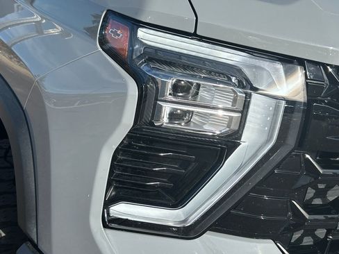 Used 2024 Chevrolet Silverado 2500 ZR2 w/ ZR2 Bison Edition image 35