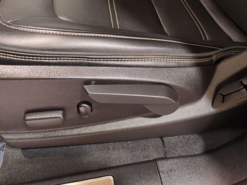 Used 2019 GMC Canyon Denali image 17