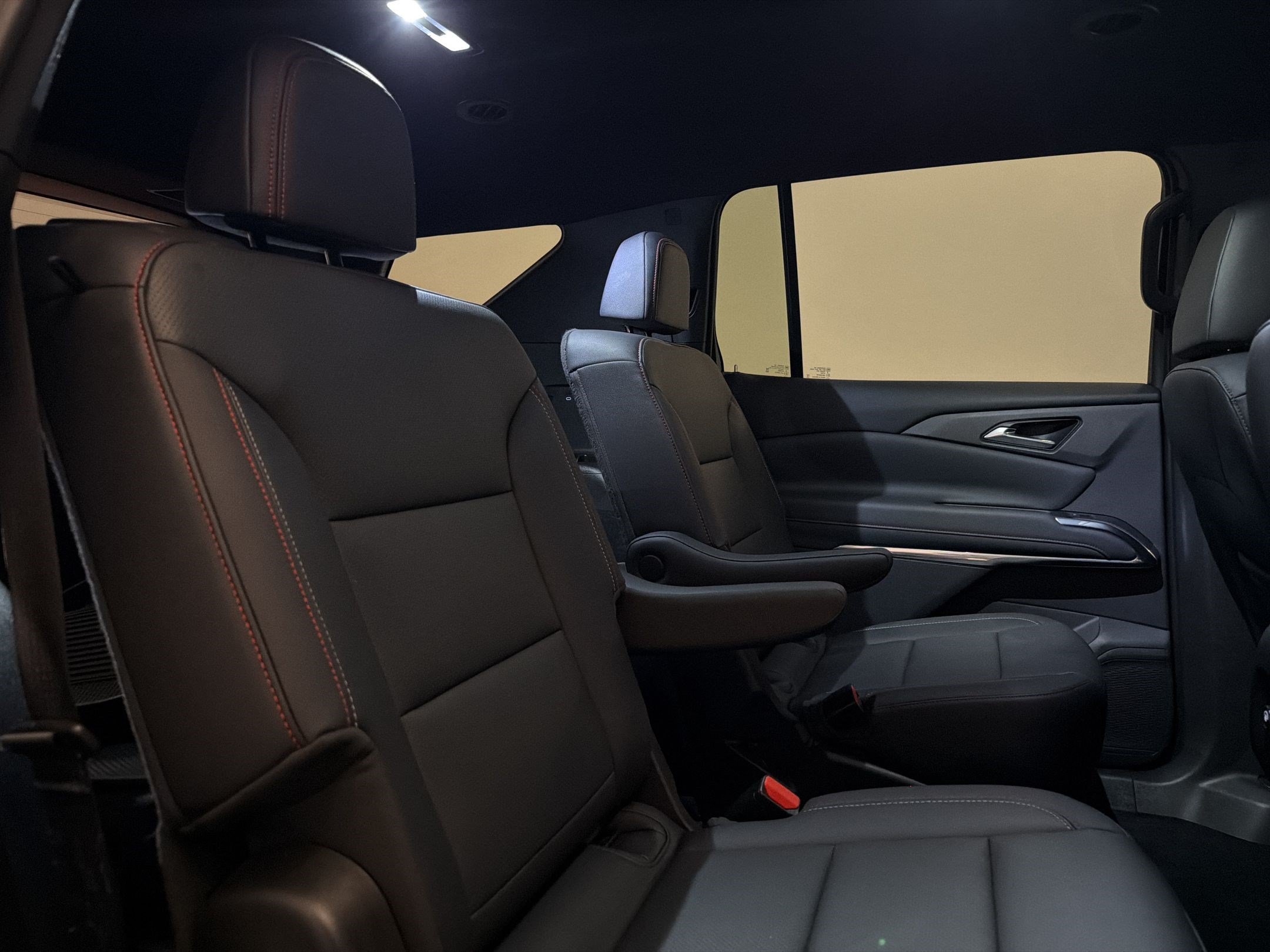 Used 2024 Chevrolet Traverse Z71 w/ LPO, Floor Liner Package AWD/4WD image 24
