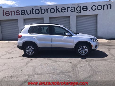 Used 2016 Volkswagen Tiguan S image 1