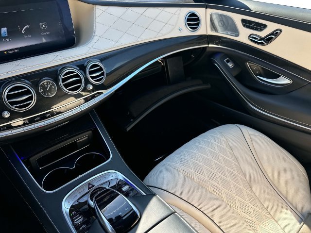 Used 2020 Mercedes-Benz S 560 4MATIC Sedan image 32