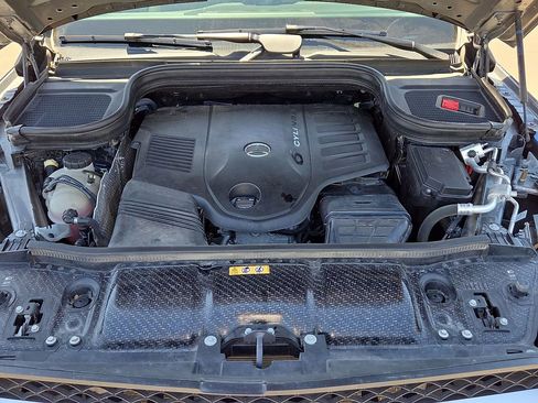 Used 2022 Mercedes-Benz GLS 450 4MATIC image 10