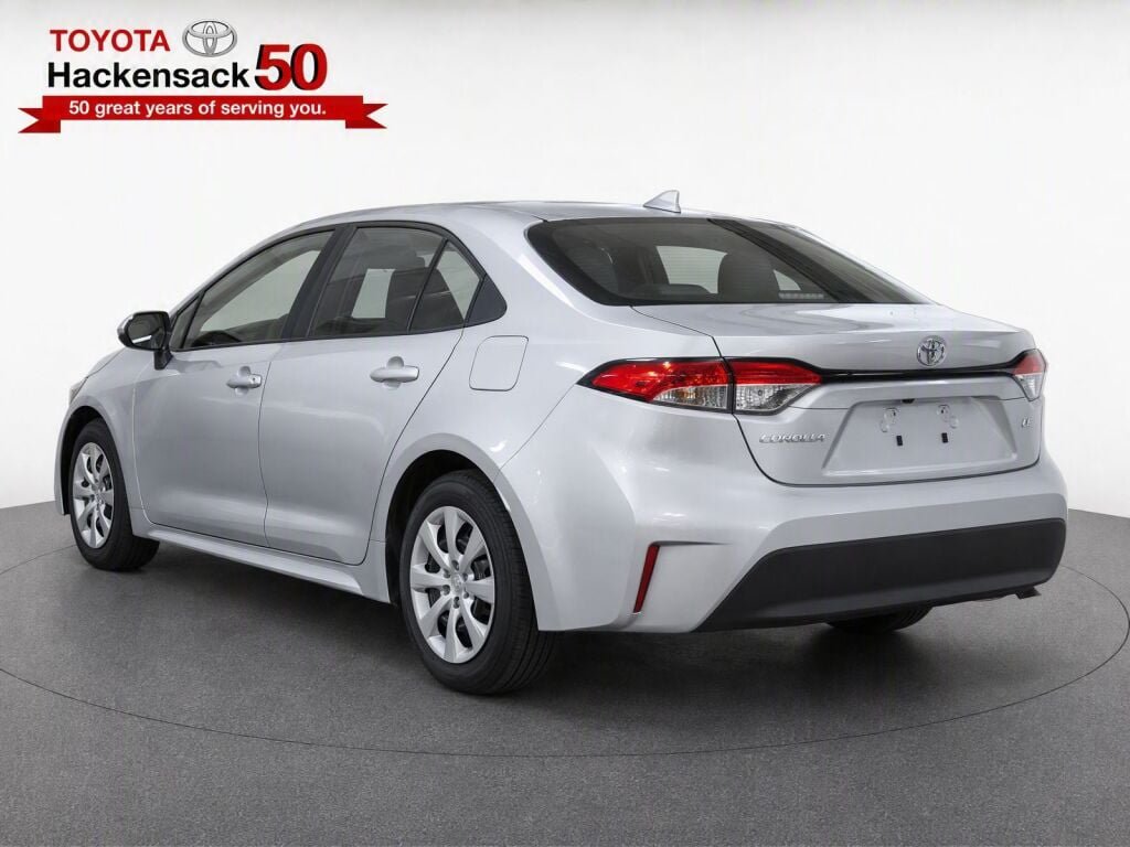 Certified 2025 Toyota Corolla LE FWD image 34