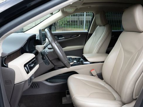 Used 2021 Lincoln Nautilus Reserve FWD image 11