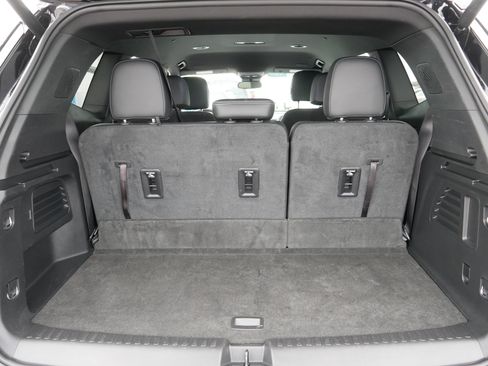 Certified 2025 Buick Enclave Preferred image 18