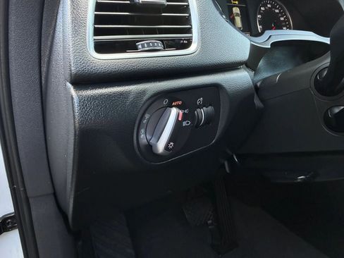 Used 2016 Audi Q3 2.0T Premium Plus w/ Technology Package FWD image 38