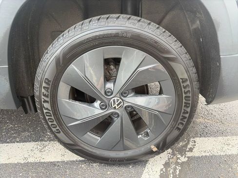 Used 2025 Volkswagen Taos S FWD image 11