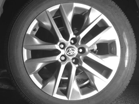 Used 2023 Toyota RAV4 XLE Premium image 13