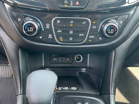 Used 2023 Chevrolet Equinox Premier AWD/4WD image 30