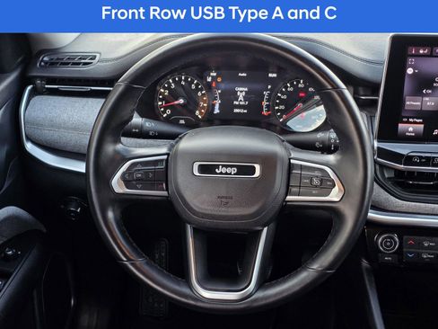 Used 2022 Jeep Compass Latitude image 25