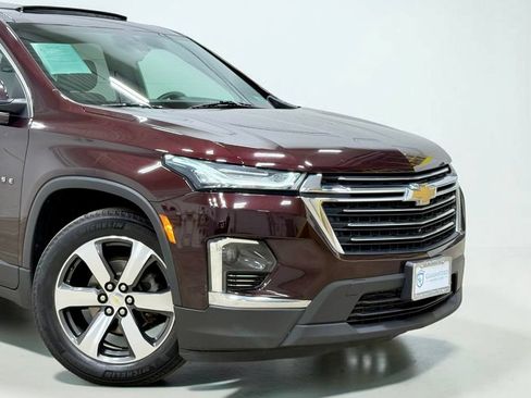 Used 2023 Chevrolet Traverse LT w/ LT Premium Package AWD/4WD image 6