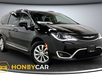 Used 2018 Chrysler Pacifica Touring-L FWD video 1