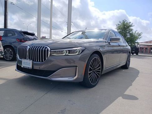 Used 2021 BMW 740i xDrive AWD/4WD image 3